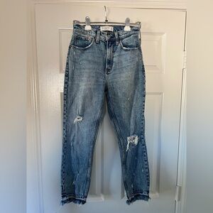 Abercrombie & Fitch The Mom High Rise